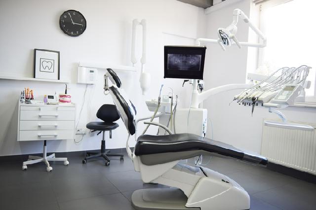 大手歯科医院　常勤歯科衛生士